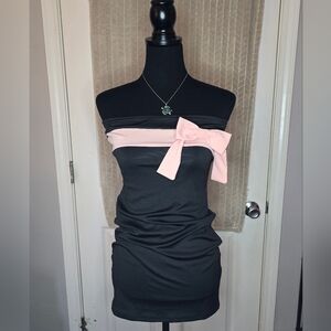 Chic Black Dress with Pink Bow
